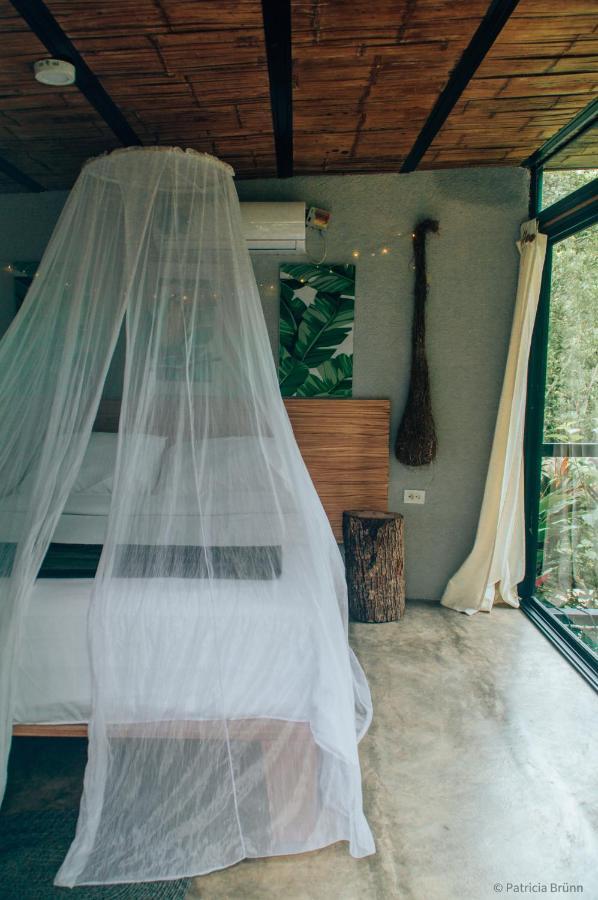 Bed and breakfast Costeño River